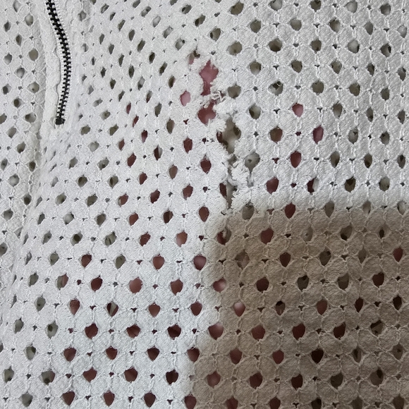 Size S Banana Republic Crew Neck Eyelet Lace Vintage Crop Top - Picture 10 of 12